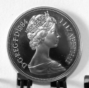 UK 1984 QUEEN ELIZABETH II PROOF 10p COIN. FROM MINT SET. - Picture 1 of 2