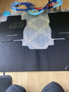 nissan frontier Original Factory Floor Mats - Foto 1 di 4