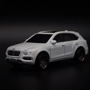 2015-2020 Bentley Bentayga Bianco 1:64 Scala da Collezione Modellino Auto - Foto 1 di 7