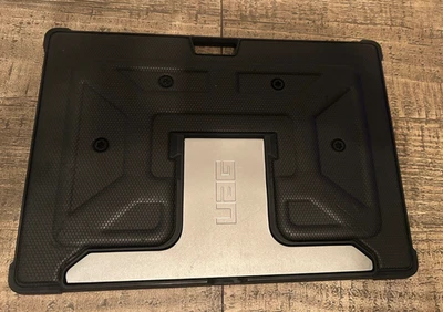 Funda Urban Armor Gear para Microsoft Surface Pro 4, 5, 6, 7, 7+ UAG-SFPRO4-BLK-VP Foto 1 de 4