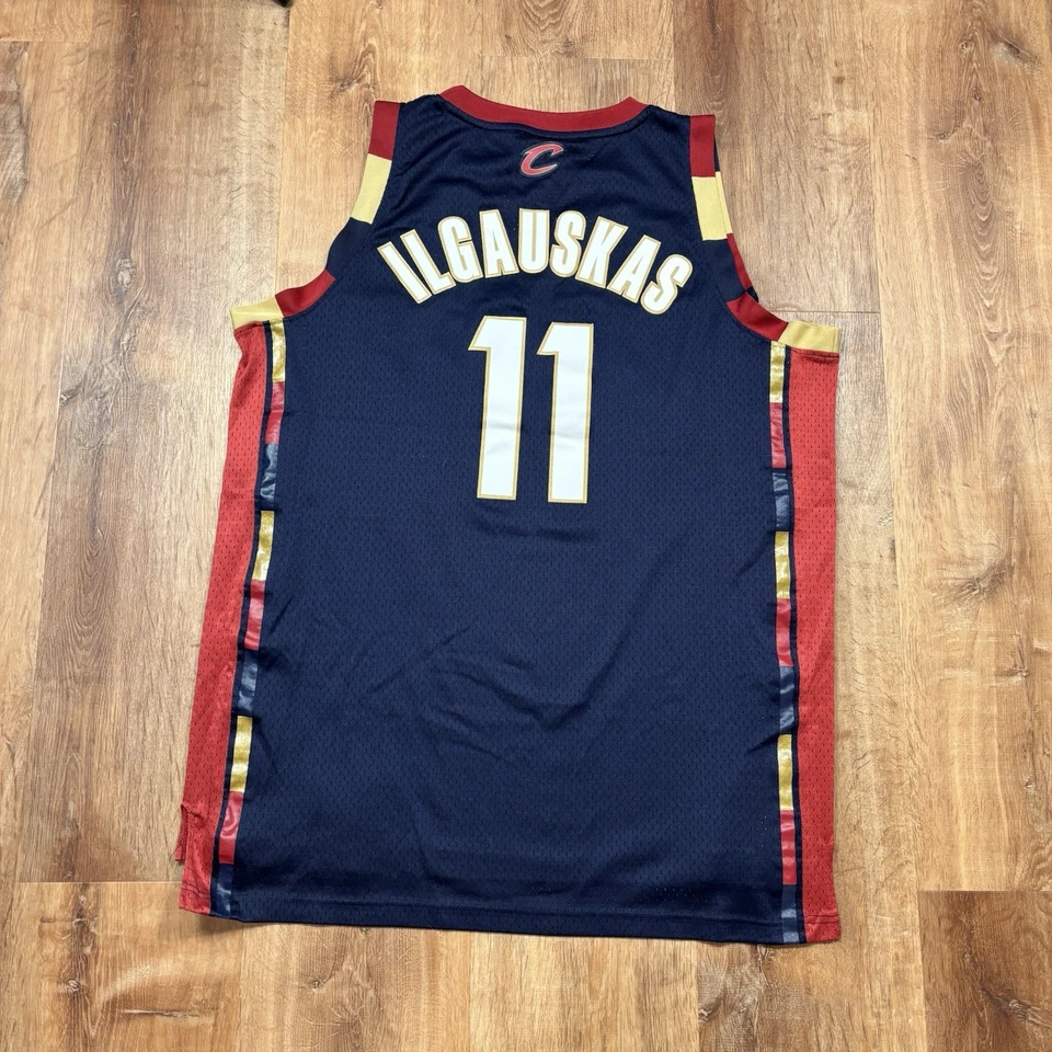 Vintage Cleveland Cavaliers Zydrunas Ilgauskas Jersey Mens XL Reebok NBA Blue - Image 1 of 4