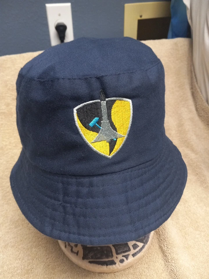 ¿Militares desconocidos? Logotipo de avión - Sombrero cubo azul L/XL CAJA NUEVO Foto 1 de 4