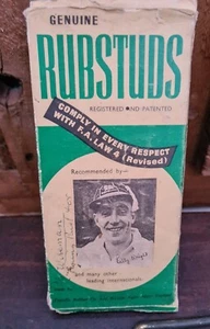 Fußball Memrobillia 50er Jahre Box Gummistollen RUBSTUDS Box Studs & Nails - Bild 1 von 6