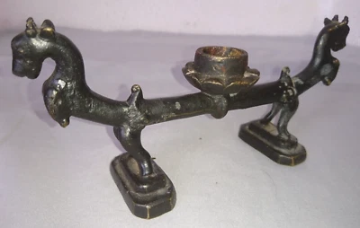 ANCIEN BOUGEOIR CHANDELIER BRONZE PATINE CHEVAL A CORNE 19 SIÈCLES D ASIE - Photo 1/4