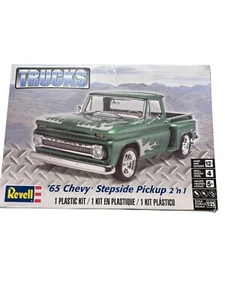 Revell Trucks '65 Chevy Stepside Pickup 2 'n 1 Box 1:25 Kit 7210 - Picture 1 of 8