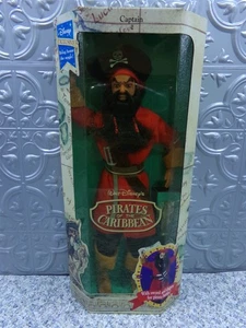Walt Disney's Pirati dei Caraibi Capitano Bambola Mattel 1993 Barbie-taglia nuova con scatola - Foto 1 di 5