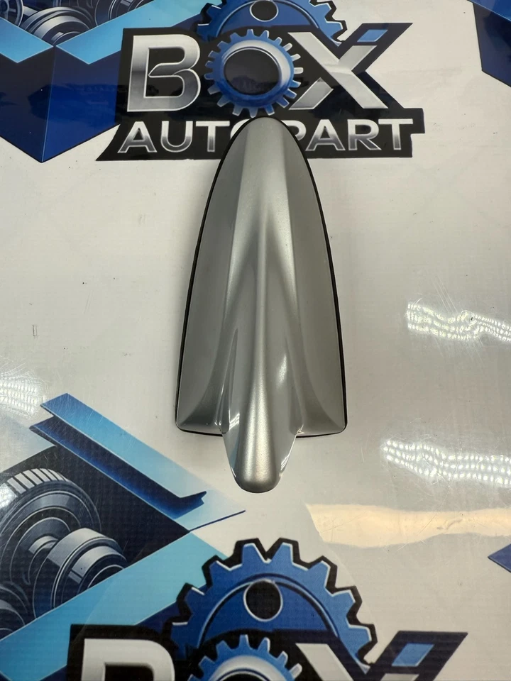 Antena de techo Hyundai Sonata 2009-2014 aleta de tiburón 96250-3Q000S3B plateada (#SM) OEM Foto 1 de 4