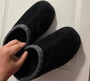 Schwarze Tazz Uggs Größe 8 Slipper Sandalen Hausschuhe - Bild 1 von 4