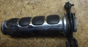 1981 81 Yamaha XS1100 XS 1100 Front Right Throttle Grip Cable Mount Latch XS11 - Picture 1 of 1