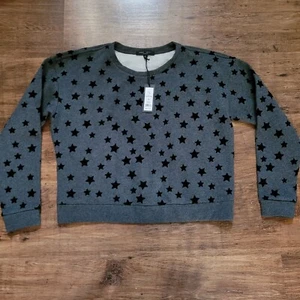 Nuevo Pullover Sudadera Mujer Grande Gris Negro Estrellas Romeo + Julieta Precio de venta sugerido por el fabricante $155 - Imagen 1 de 6
