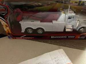 1/32 NEW RAY KEN W900 TOW TRUCK, NIB # 497 - Picture 1 of 2