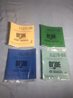 GI Joe Timeless Action Pilot, Marinero, Soldier, Marine 40th Manuales con Pegatinas Foto 1 de 4