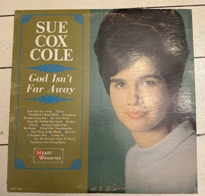 Sue Cox Cole God Isn’t Far Away Heart Warming Records HWM 3000 Southern Gospel - Imagen 1 de 4