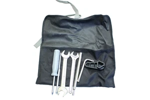 Attrezzo di bordo utensile con chiave coperchio olio tool kit BMW R 1200 R R1ST K27 - Foto 1 di 9