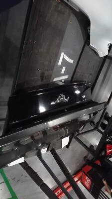 Used Deck Lid fits: 2017 Ford Mustang Cpe Base V6 w/o spoiler Grade A - Image 1 of 4