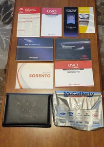 2013 Kia Sorento Owners Manual With Case And UVO Guides OEM Free Shipping - Picture 1 of 10
