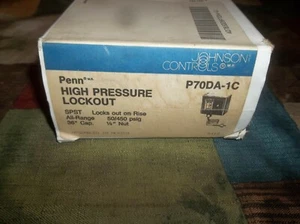 New Johnson Controls P70DA-1C HIGH PRESSURE LOCKOUT 50 to 450 PSIG. - Picture 1 of 4