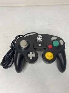 Hydra Performance Black Controller Compatible w/ Nintendo GameCube, Wii - Picture 1 of 3