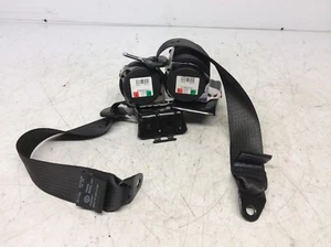 Vauxhall Astra J GTC 2012 - cinturón de seguridad trasero exterior conductores traseros - GJK  - Imagen 1 de 2