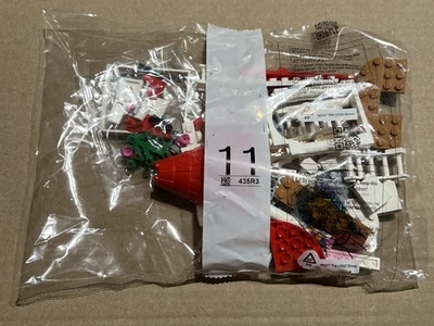 LEGO Super Mario 71408 Peachs Castle~SEALED BAG #11 ONLY(Stained Glass Princess) - Image 1 of 4