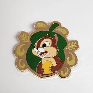 Prendedor misterioso del 80 aniversario de Chip & Dale de los parques Disney 2023 - Chip con bellota - Imagen 1 de 1