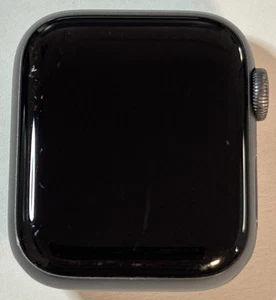 Usado Apple Watch 4 40 mm GPS LTE Gris espacial Estuche de aluminio - Banda negra (grado C) - Imagen 1 de 5