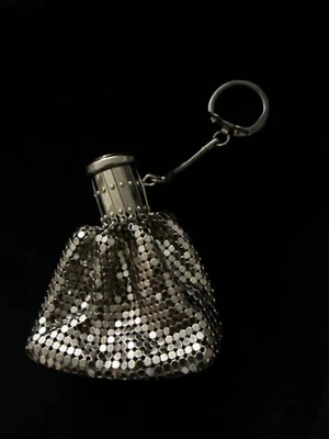 Bolso de Noche Whiting & Davis Malla Plateada Mendigos Monedero Ampliable (Lote #236) Foto 1 de 4