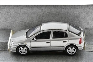 Opel Astra G 5d Silver 1998 1/43 Schuco - Picture 1 of 5
