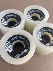 Cerchi longboard Cadillac 74mm 80a extra larghi 2,25” Ghost White - Foto 1 di 4