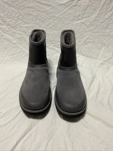UGG Waterproof Stiefeletten Grau Neu - Bild 1 von 9