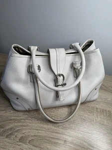 Burberry London White Leather Tote Bag - Picture 1 of 11