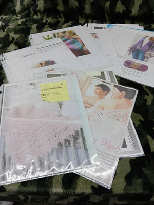 Crochet 25 Patterns Mixed Bundle Loose Leaf Clear Sleeved Colored Photos Copies - Image 1 of 4