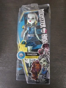 Monster High G2 Frankie Stein How Do You Boo First Day of School Signature 2015 - Picture 1 of 2