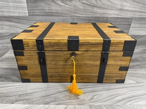 HUMIDOR DI QUALITÀ IMPORTATORI TRADING CO RINASCIMENTALE SCATOLA PORTASIGARI E IGROMETRO - Foto 1 di 9