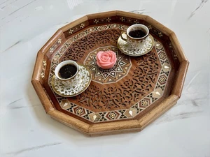 Mosaik Tablett aus Holz. L 16,5 Zoll B 16,5 Zoll Perfektes wärmendes Geschenk für Zuhause. - Bild 1 von 10