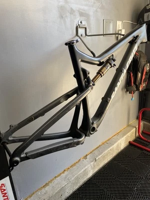 2014 Santa Cruz 5010 CC 27.5" Large Frame with Fox RP23 - Image 1 of 4