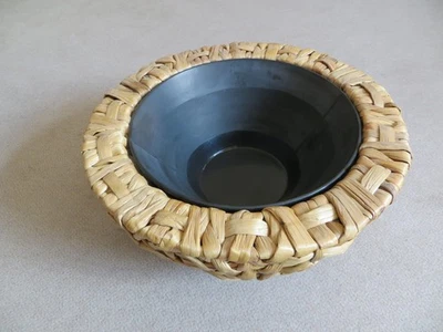Dekoschale  Deko Schale Korbgeflecht Blumentopf Wasserdicht mit Metallschale - Bild 1 von 4