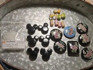 DIFÍCIL DE ENCONTRAR MUY INUSUAL GRUPO DE CUENTAS MICKEY MOUSE, 40MM ASIÁTICO, PASCUA, CHECO - Imagen 1 de 1