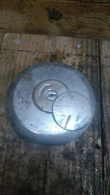 Honda Silver Wing 500 GL500 1982 82 bloqueo tapa gasolina **Sin llave**  Foto 1 de 4