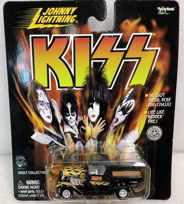 Camión Ford Modelo A 1929 Johnny Lightning 1:64 KISS con llamas Foto 1 de 3