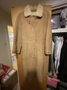 Real Vintage Shearling Coat Camel Colour - Picture 1 of 15