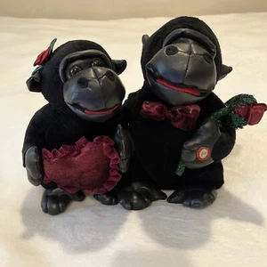 Gorilla Couple Singing I Got You Babe Plush Valentine - Picture 1 of 8