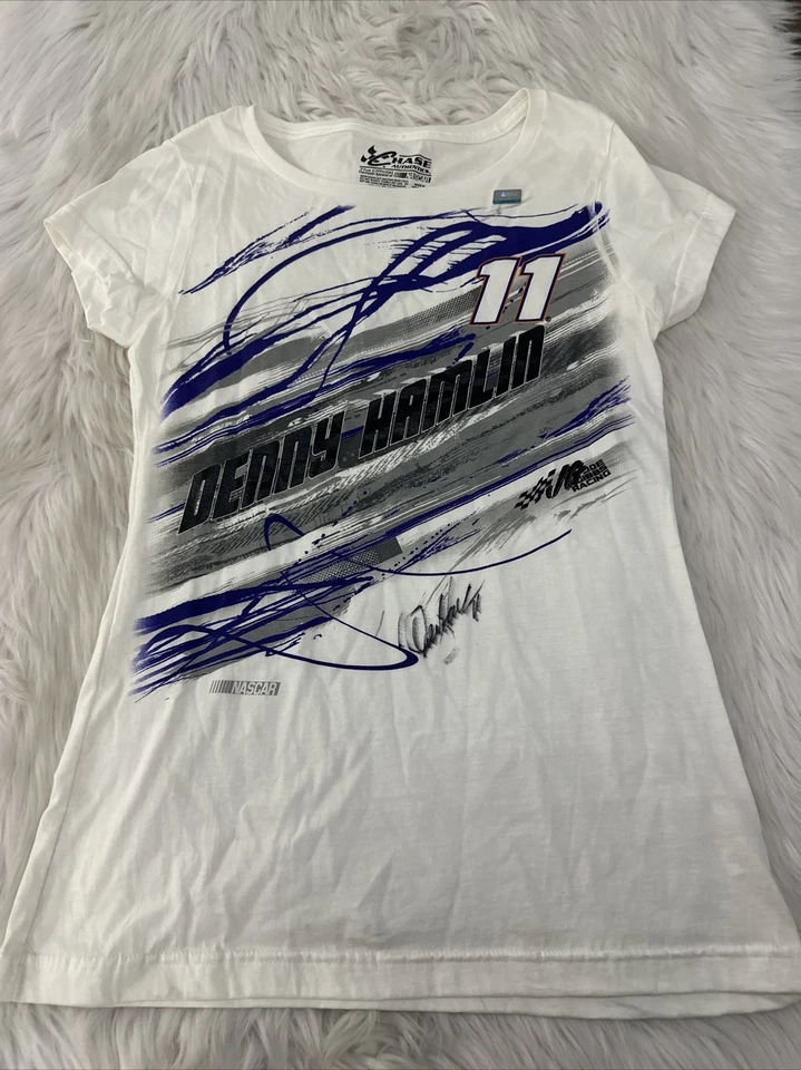 Футболка женская Chase Authentics NASCAR Denny Hamlin с автографом M белая  - Изображение 1 из 4