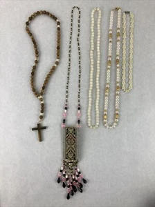 Lot of 5 Vintage Necklaces Rosary, Cloth Pocket, Faux Pearls, Bear Beads 7.5-17" - Picture 1 of 8