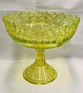 Vaseline Glass Buttons and Bows Centerpiece Compote, Vintage Yellow Uranium Glas - Picture 1 of 13