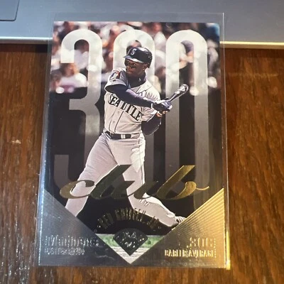 Tarjeta insertada del club Ken Griffey Jr. 1995 Leaf 300 #10 HOF Seattle Mariners casi nueva-como nueva Foto 1 de 4