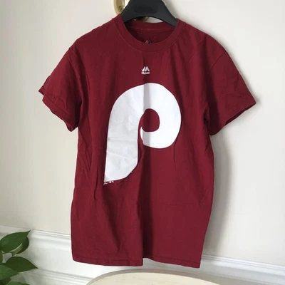 Camiseta Philadelphia Phillies Para Mujer Talla Pequeña Granate Rojo Béisbol Majestuosa Foto 1 de 3