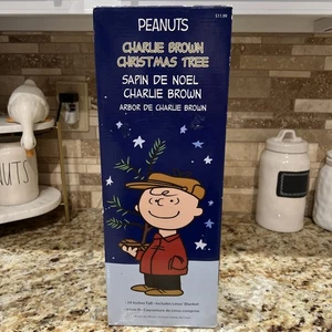 PEANUTS CHARLIE BRAUNER WEIHNACHTSBAUM + LINUSDECKE 24" HOCH NEU IM KARTON 2018 - Bild 1 von 14