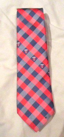 Minnesota Twins MLB Necktie Red & Blue Plaid Cover