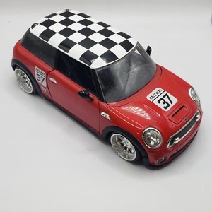 Jada DUB CITY 1:24 Scale 2007 Mini Cooper S with Checkered Roof Diecast Car Red - Picture 1 of 9